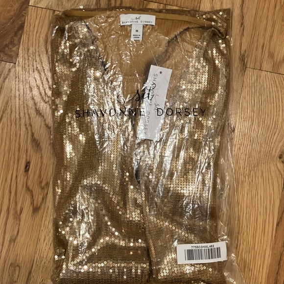 Shavonne Dorsey Silvia Sequin Topper 1X - Picture 3 of 6